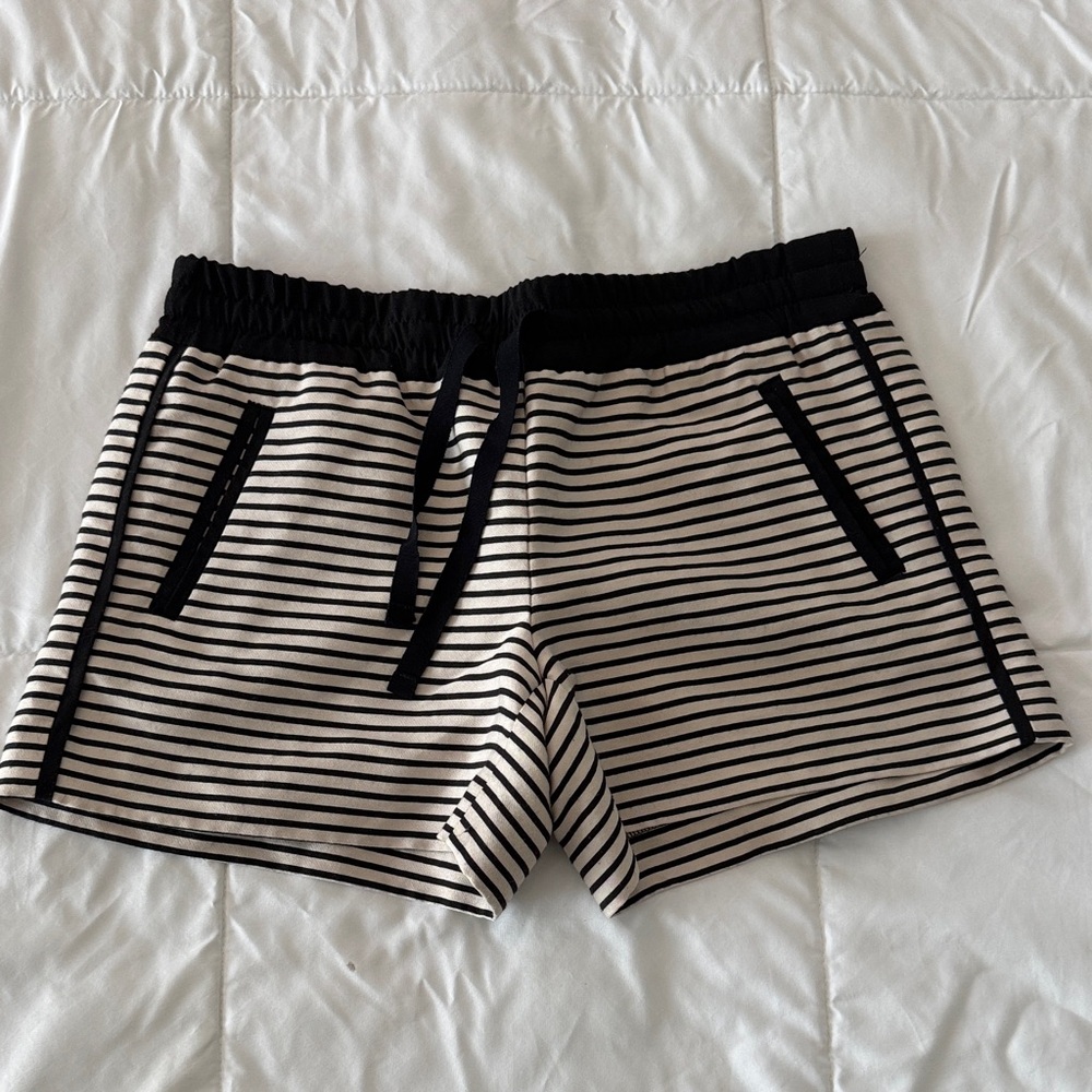 LOFT Women’s 0 - Striped Black and White Shorts